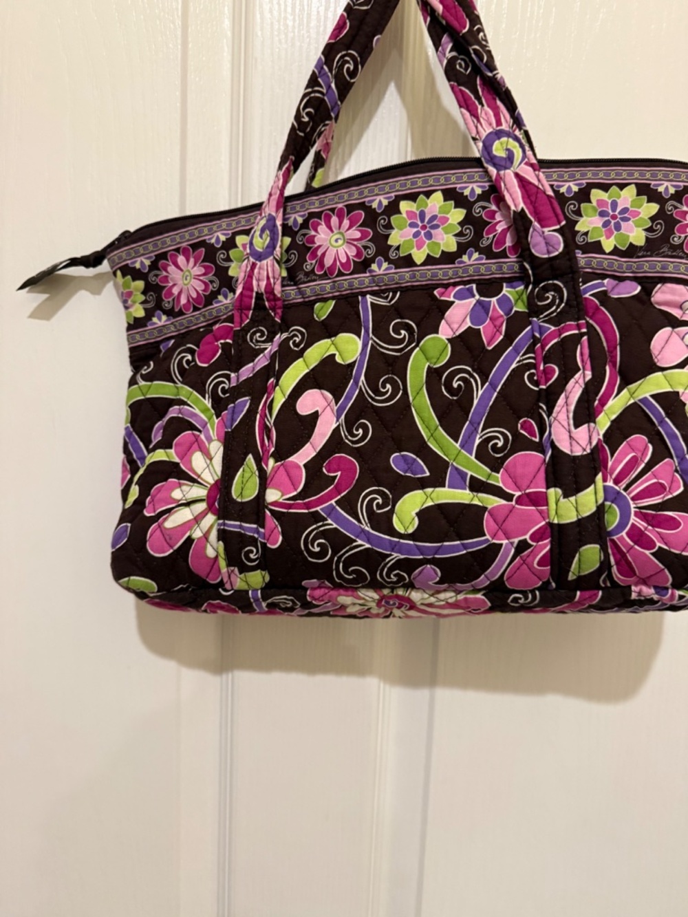 Vera Bradley small zip purse with many pockets! PURPLE PUNCH PATTERN - Picture 3 of 3